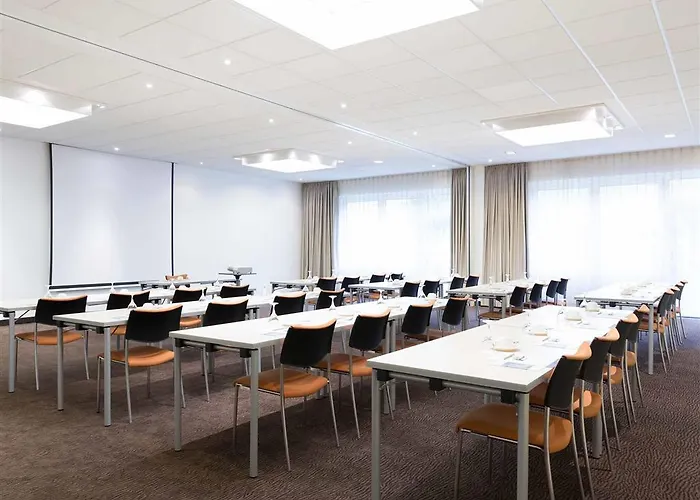 Novotel Frankfurt 4*