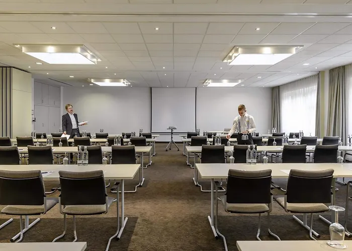 Novotel Frankfurt 4*