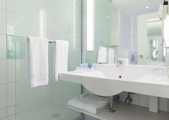 Novotel Frankfurt 4*